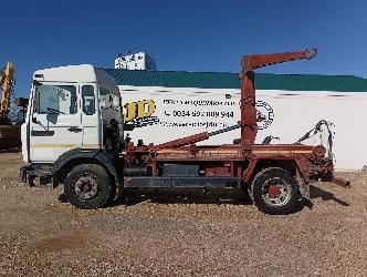 Renault M 210
