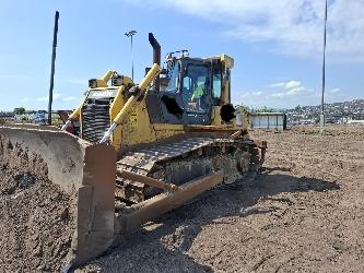 Komatsu D65x
