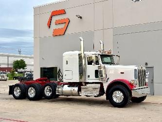 Peterbilt 389