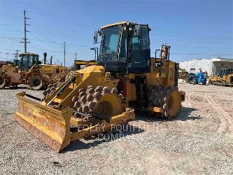 CAT 815K