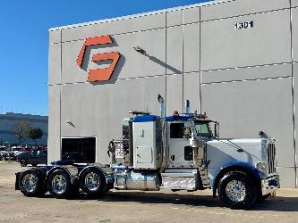 Peterbilt 389