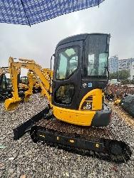 Komatsu 35
