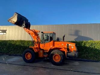 Doosan DL 200