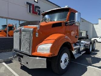 Kenworth T880