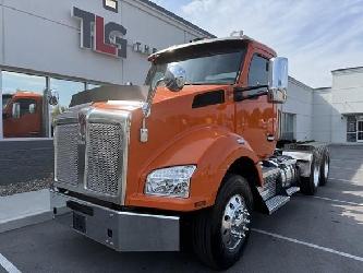 Kenworth T880