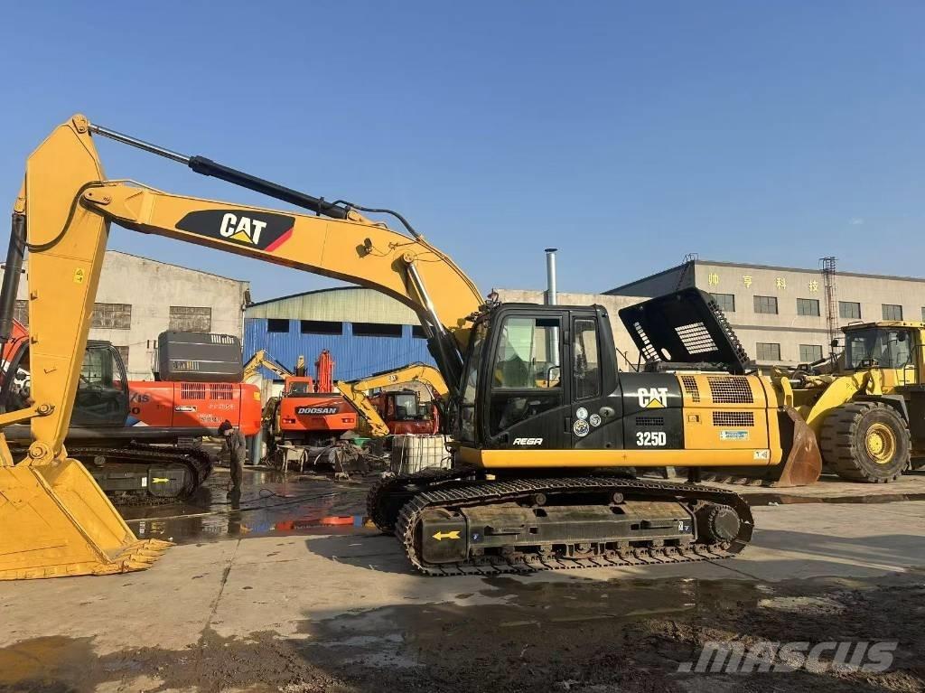 CAT 325 D 대형 굴삭기 29톤 이상