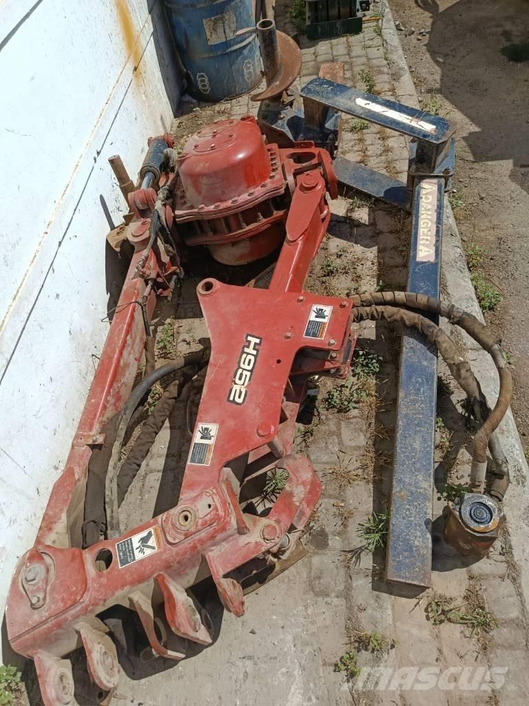 Ditch Witch RT115 트렌처