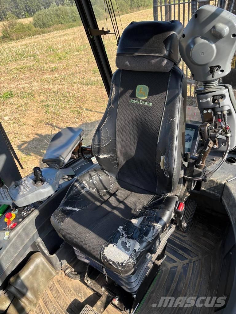 John Deere 1110G 원목 포워더