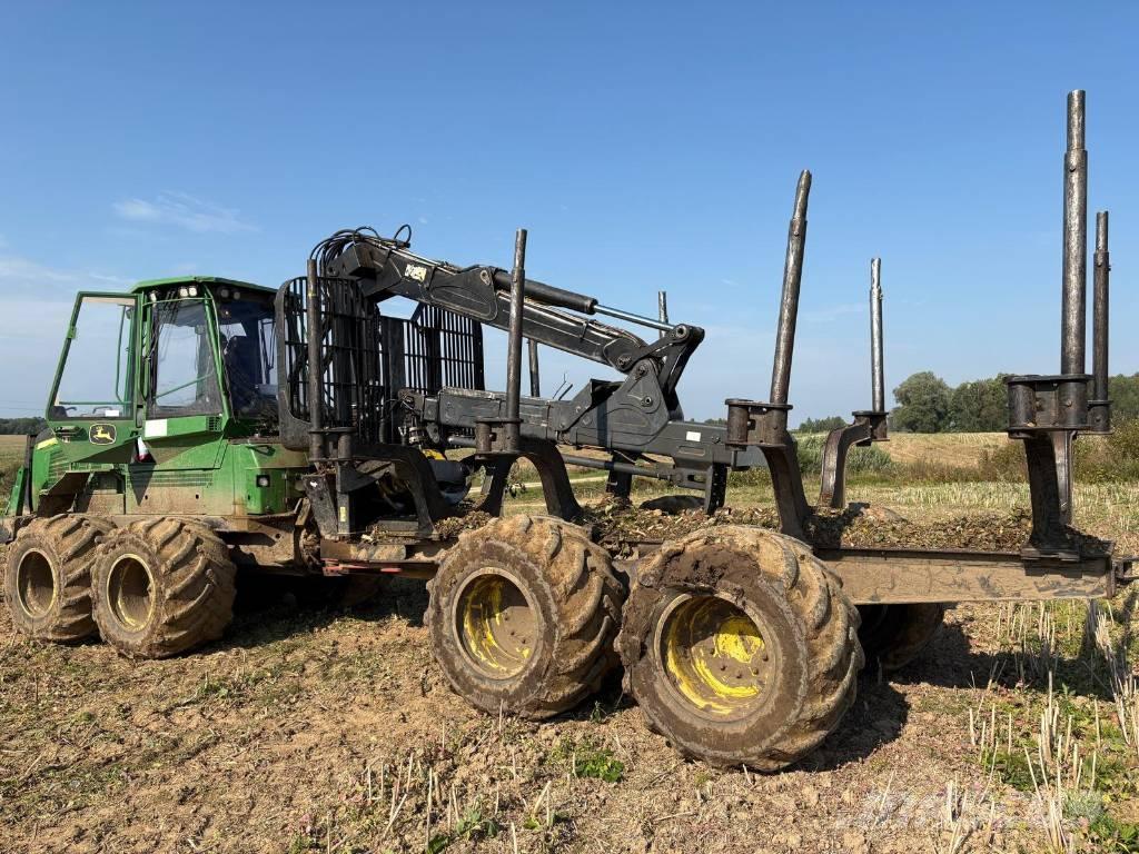 John Deere 1110G 원목 포워더