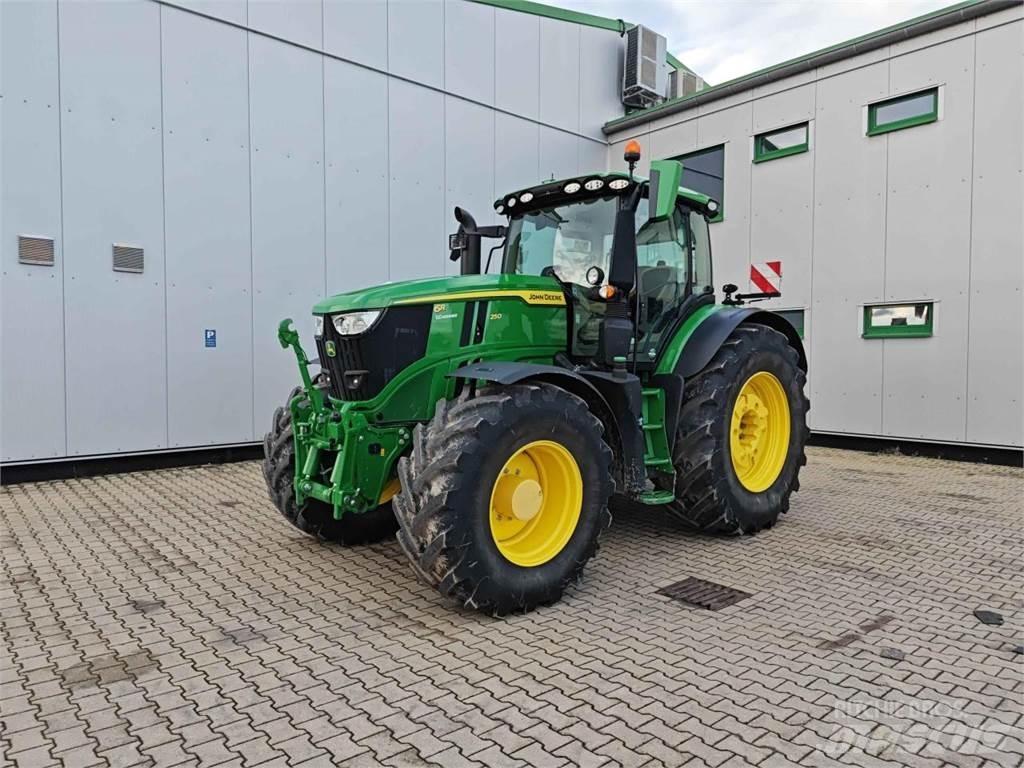 John Deere 6R 250 트랙터