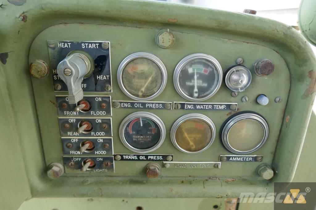 CAT D7F Ex-army 크롤러 도저