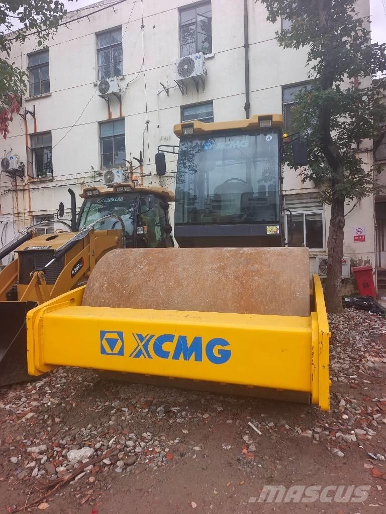 XCMG XS203J 싱글 드럼 롤러