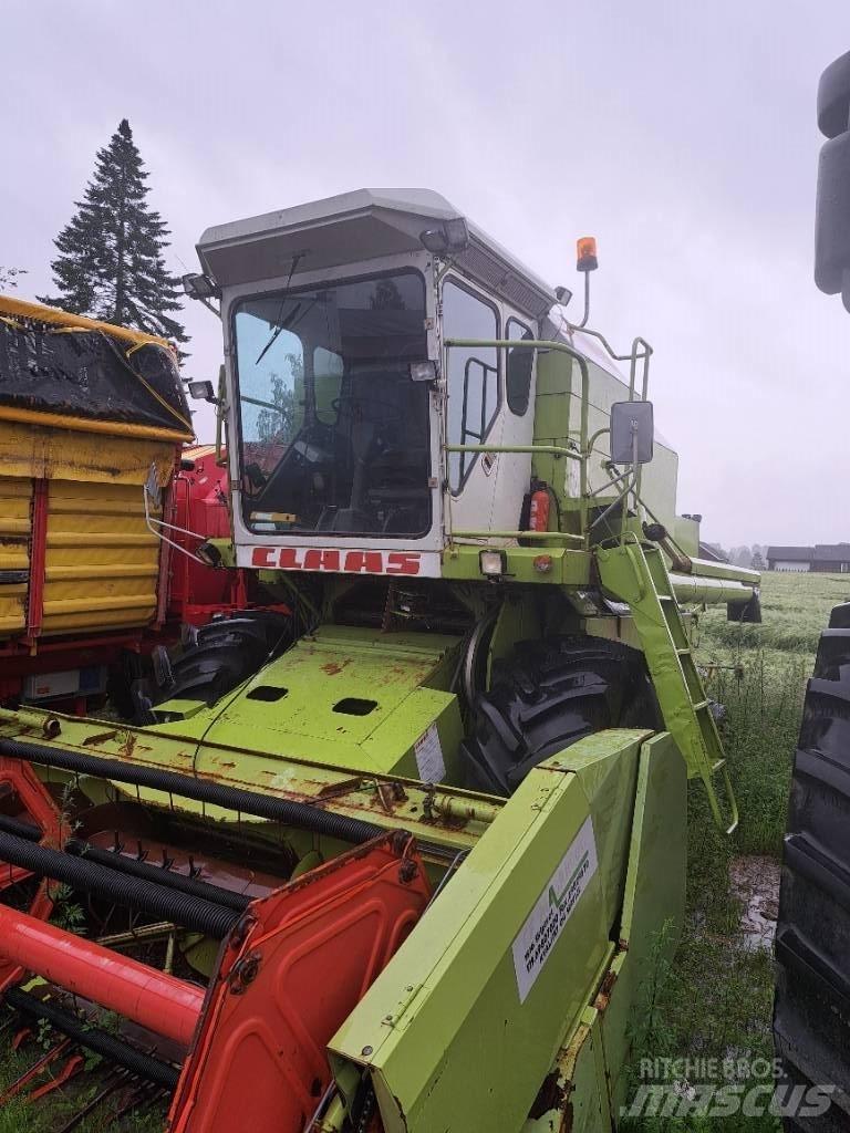 CLAAS Dominator 68 콤바인 수확기