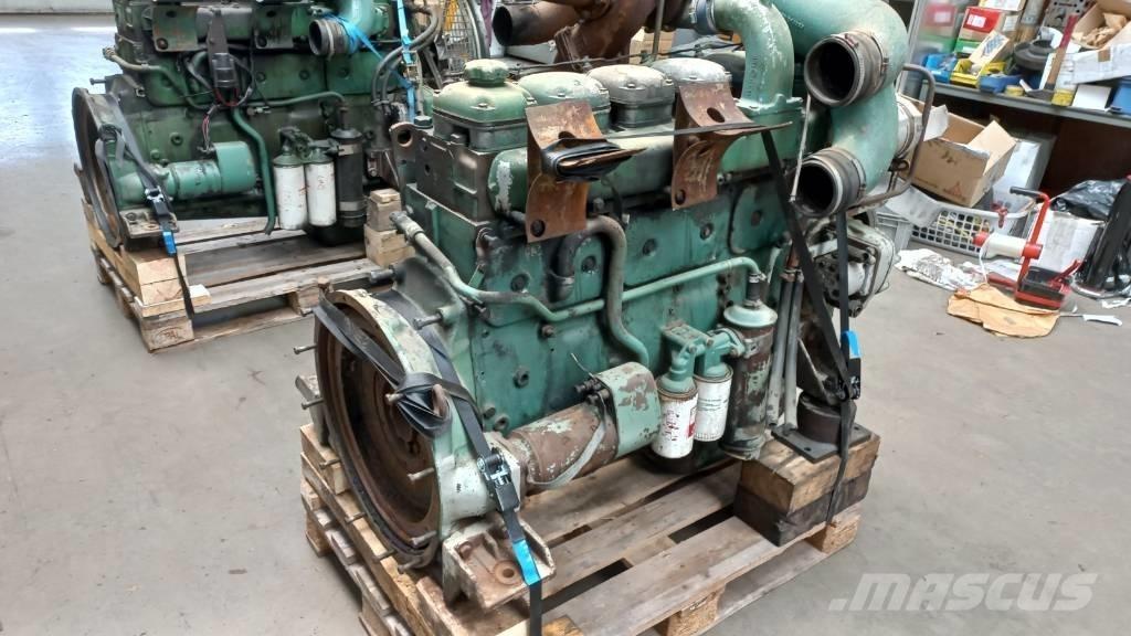 Volvo TD100A 엔진