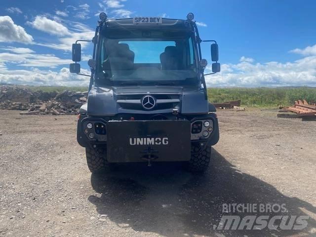 Unimog U435 덤프 트럭
