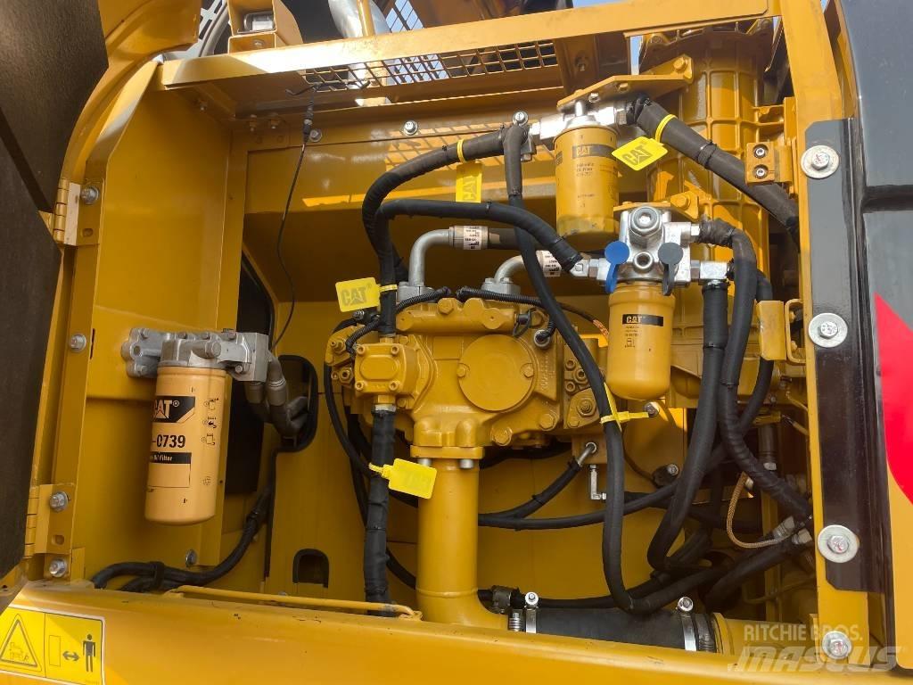 CAT 329 D 대형 굴삭기 29톤 이상