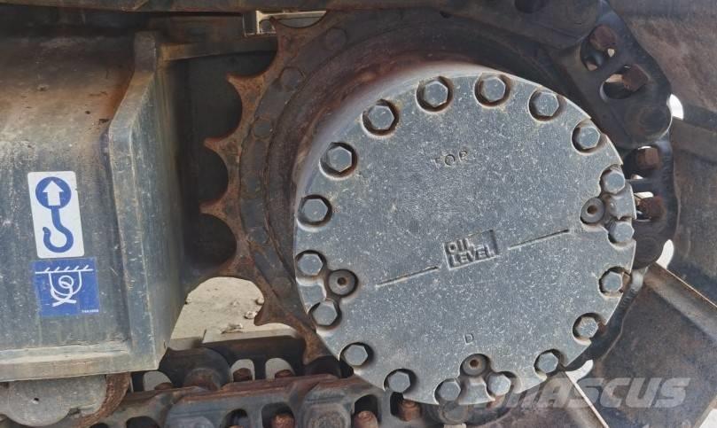 Komatsu PC 220-7 대형 굴삭기 29톤 이상
