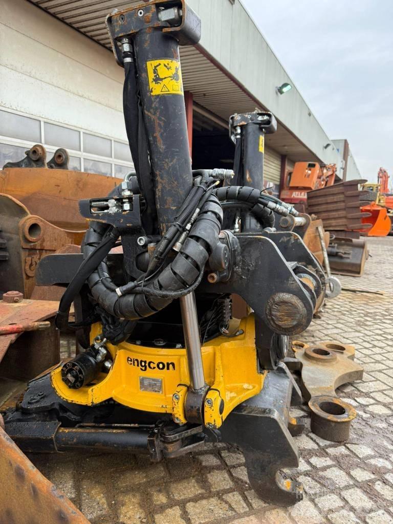 Engcon EC 233 로테이터