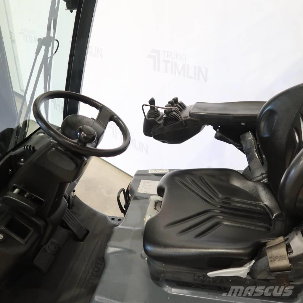 Toyota 8FBE20T 전동 지게차
