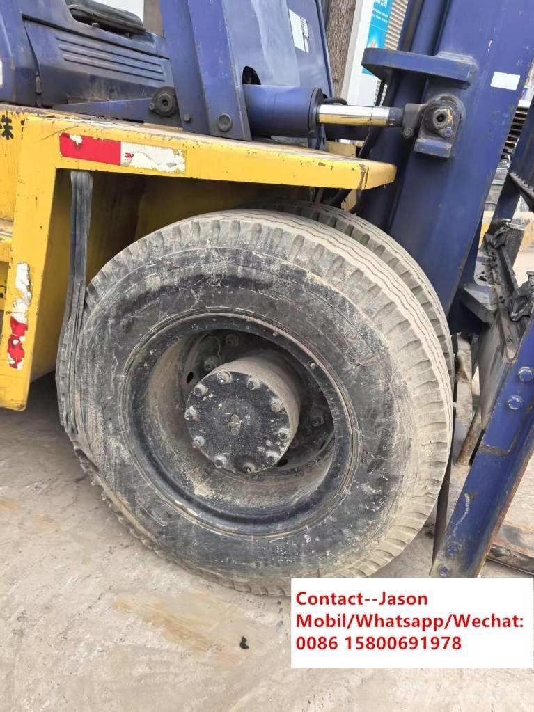 Komatsu FD 100-7 디젤 지게차