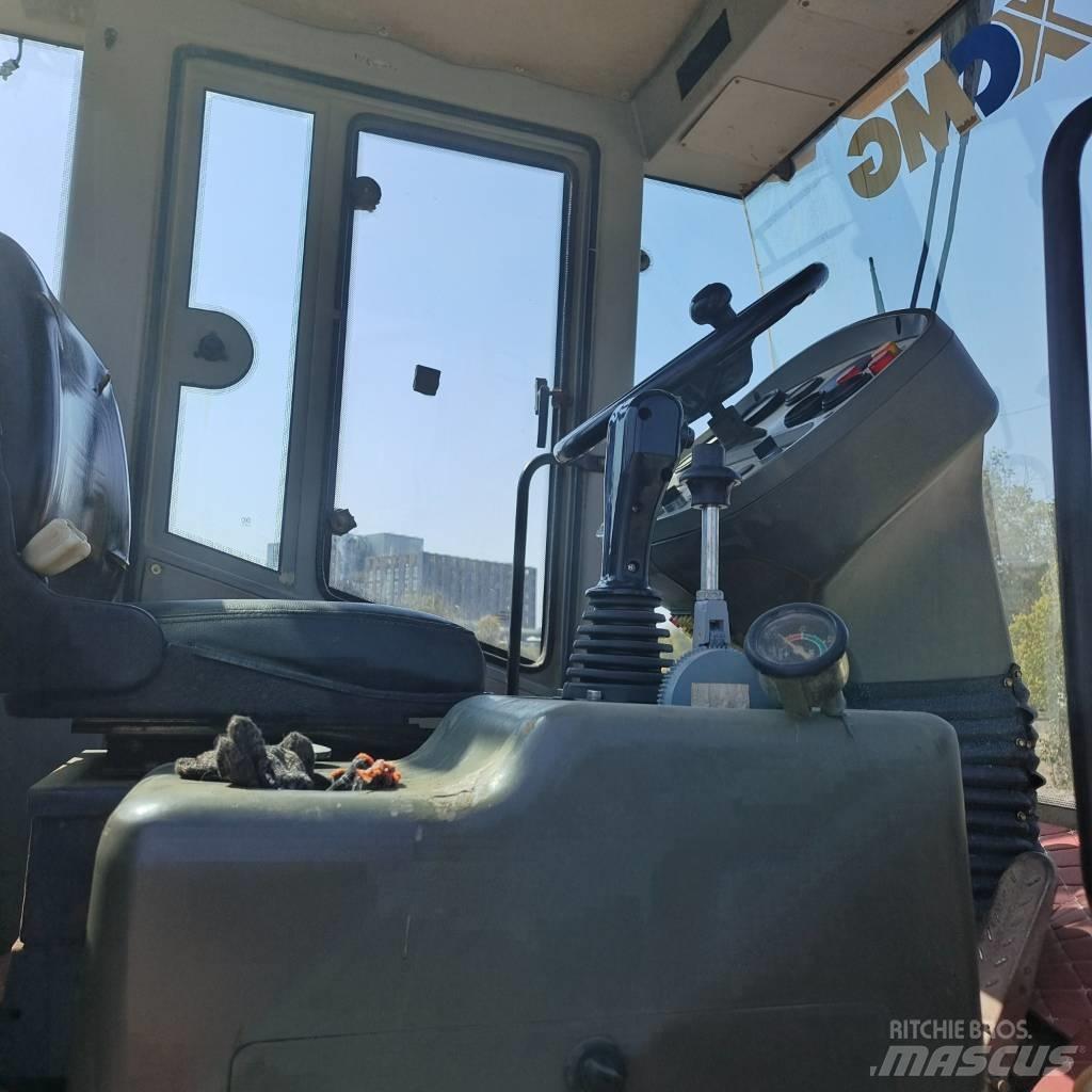XCMG XS203J 싱글 드럼 롤러