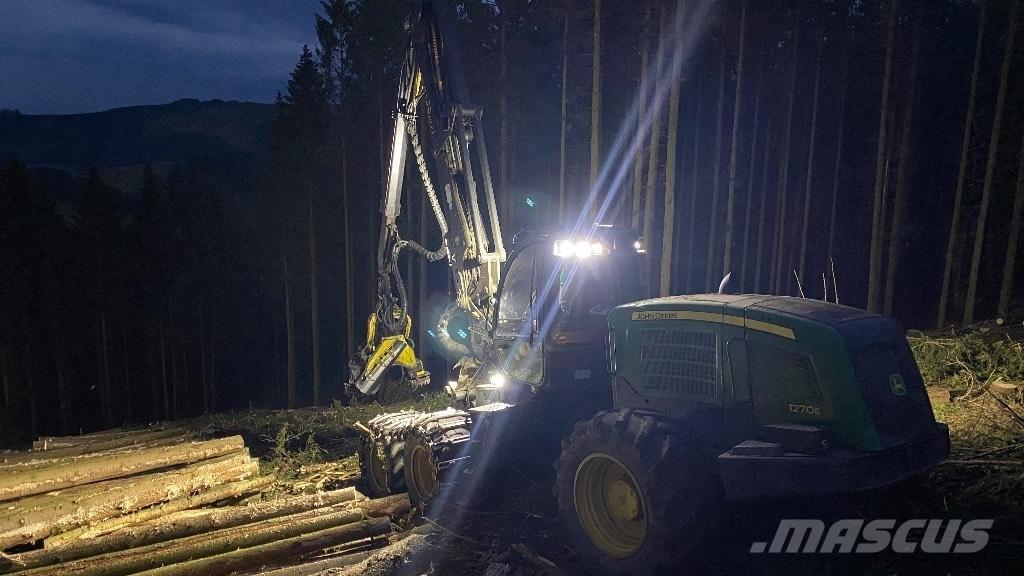John Deere 1270 E 원목 하베스터