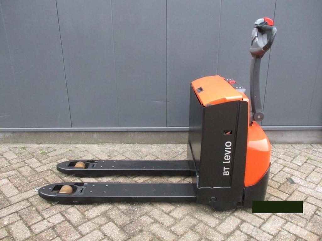 BT LWE180 경량 리프터