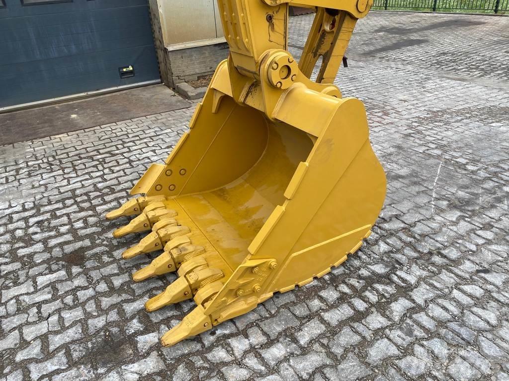 CAT 320D3 대형 굴삭기 29톤 이상