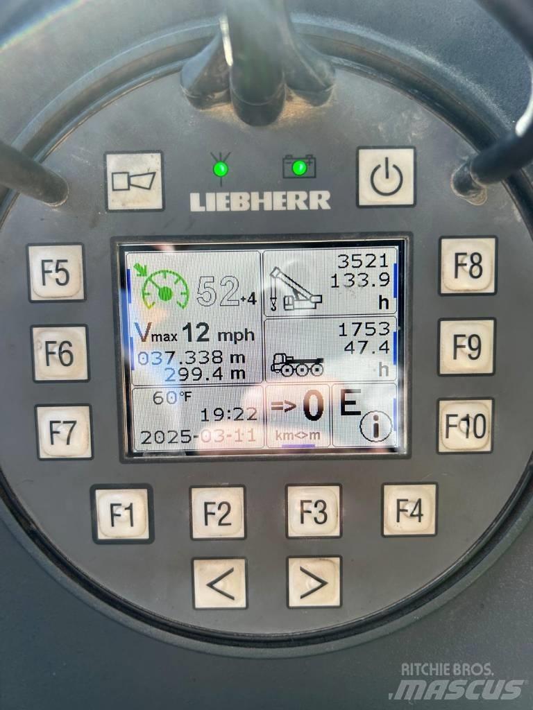 Liebherr LTM 1300 A/T 크레인