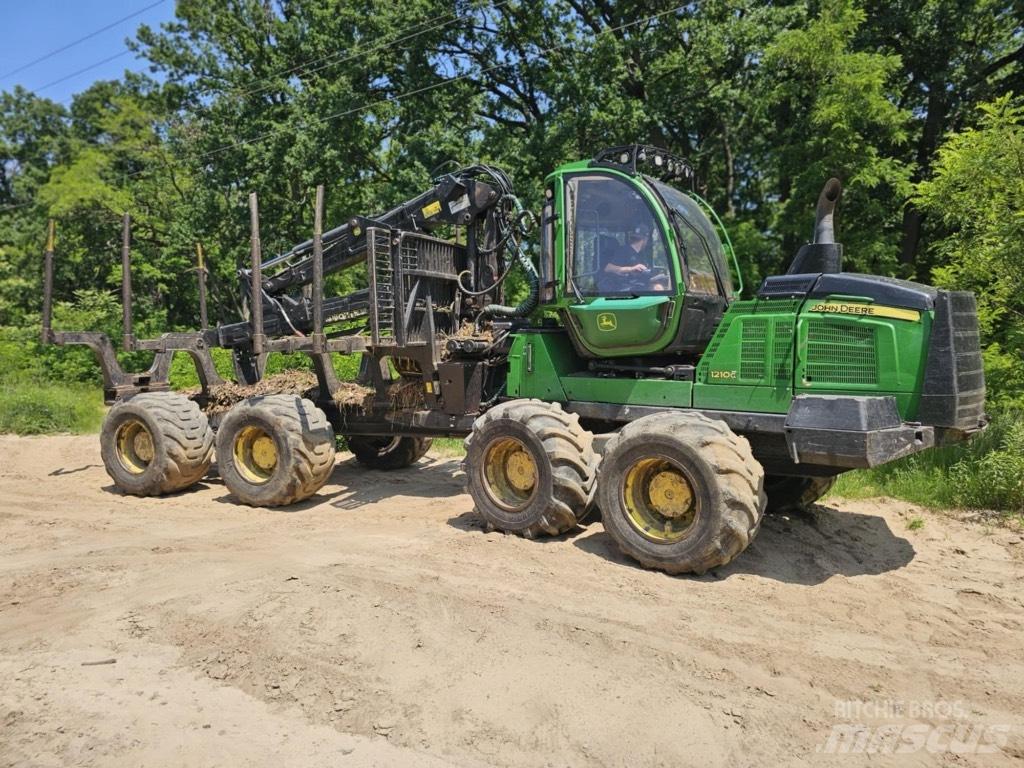 John Deere 1210 G 원목 하베스터