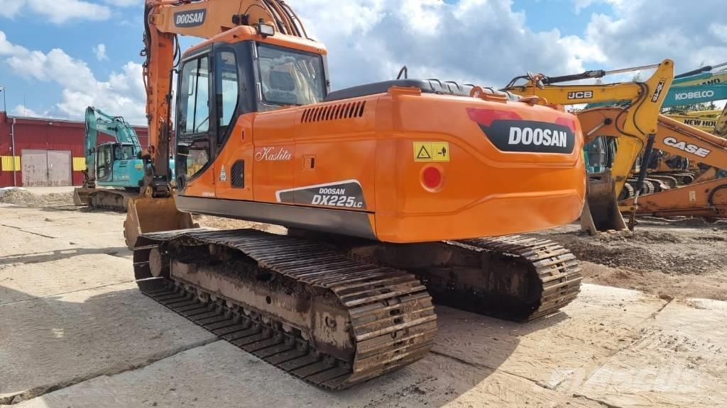 Doosan DX 225 LC 대형 굴삭기 29톤 이상
