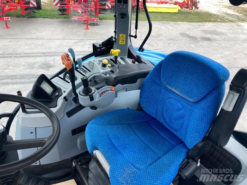 New Holland T7.210 트랙터