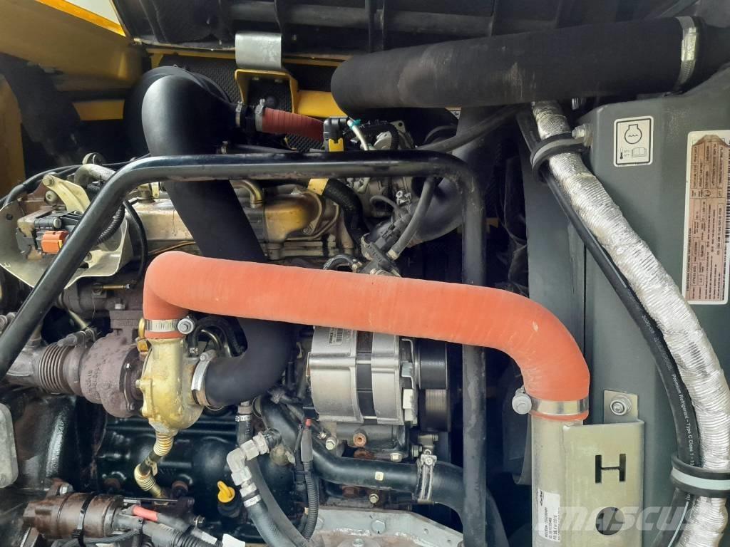 Wacker Neuson EW100  휠 굴삭기