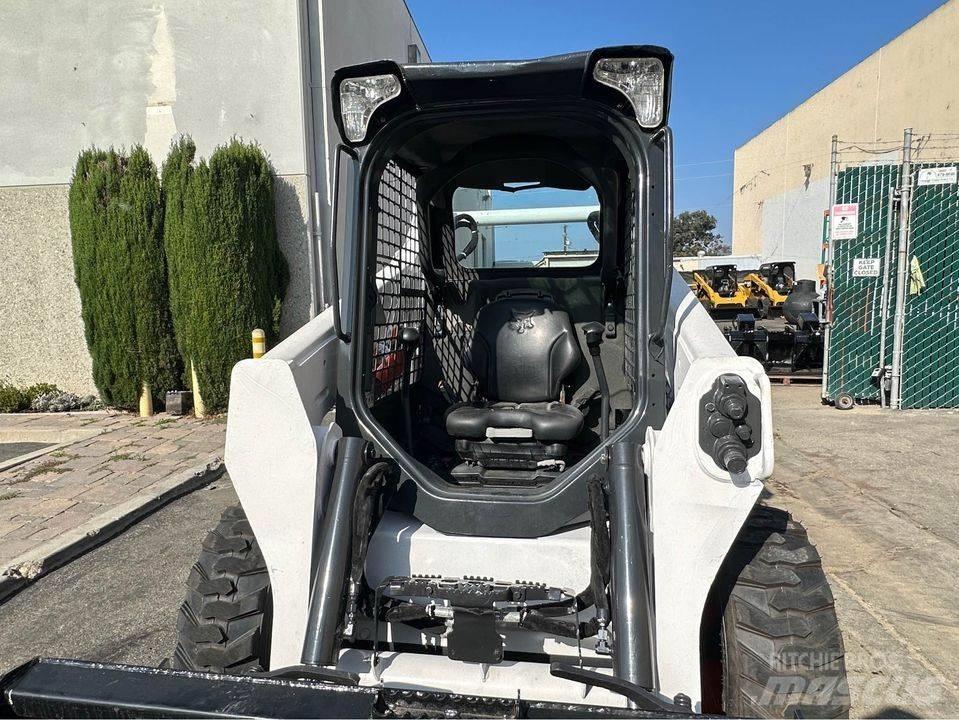 Bobcat S 570  스키드로더