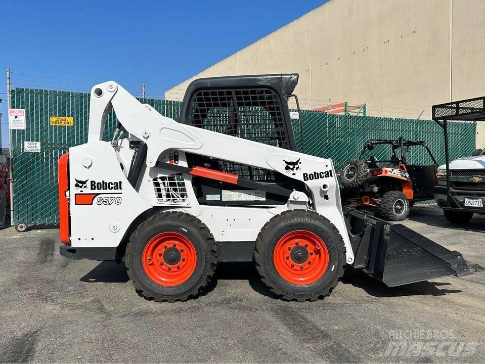 Bobcat S 570  스키드로더