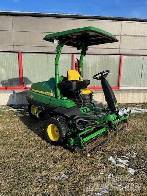 John Deere 7200 A 페어웨이 잔디깎기
