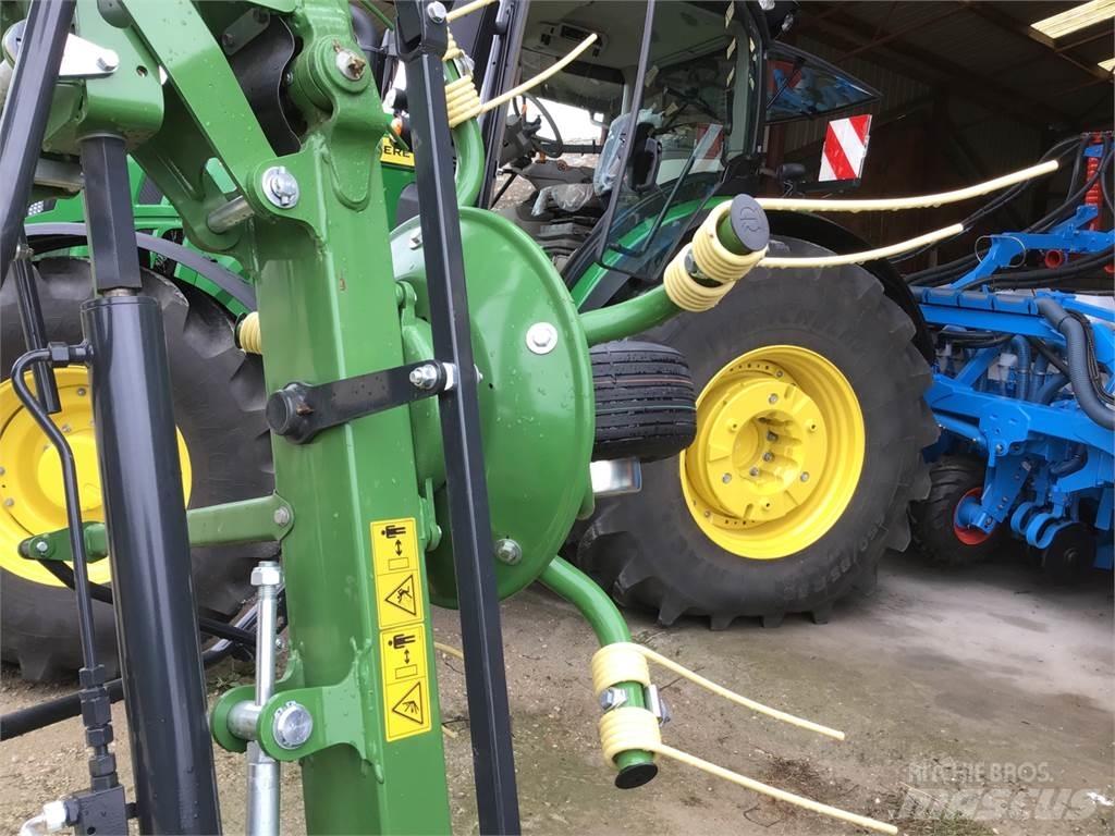 Krone Vendro 820 갈퀴 및 테더