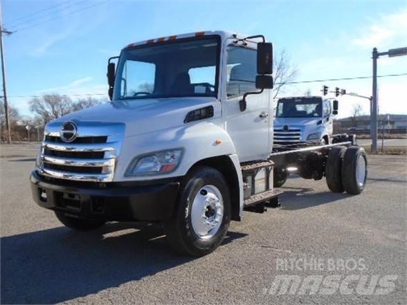 Hino 338 새시 운전실 트럭