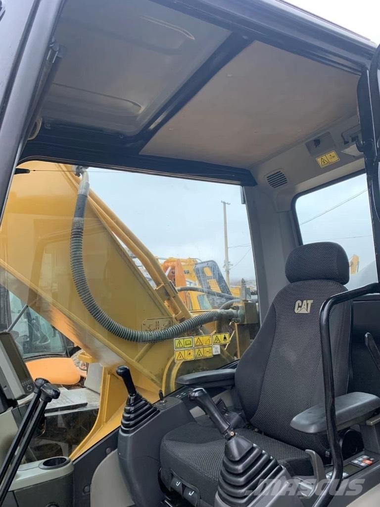 CAT 330 D2L 대형 굴삭기 29톤 이상