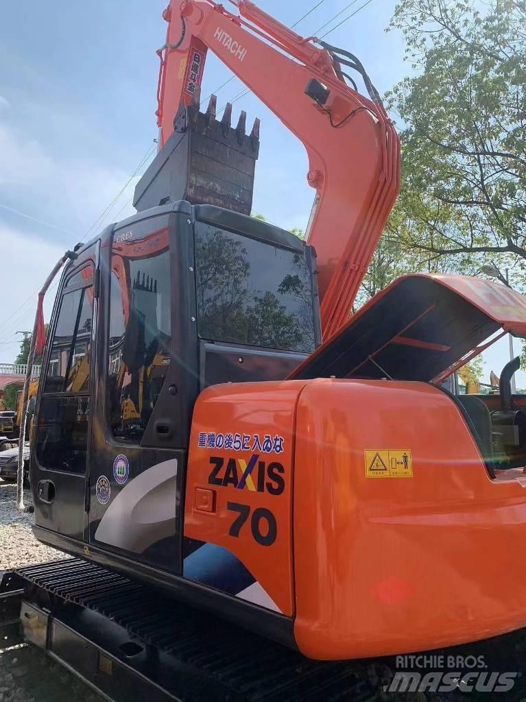 Hitachi ZX 70 대형 굴삭기 29톤 이상