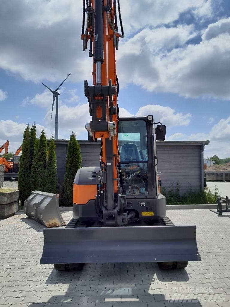 Doosan DX 63-7 소형 굴삭기 7톤 미만