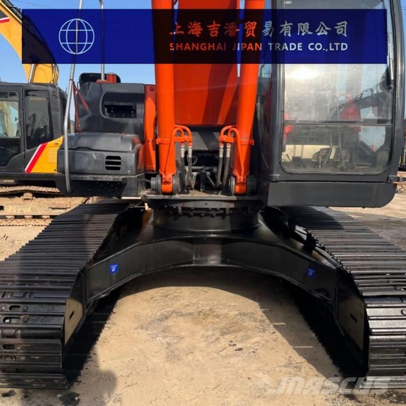 Hitachi ZX 240 대형 굴삭기 29톤 이상