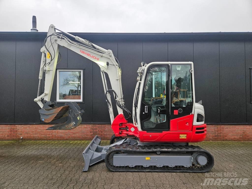 Takeuchi TB250-2 폐기물/산업 처리기