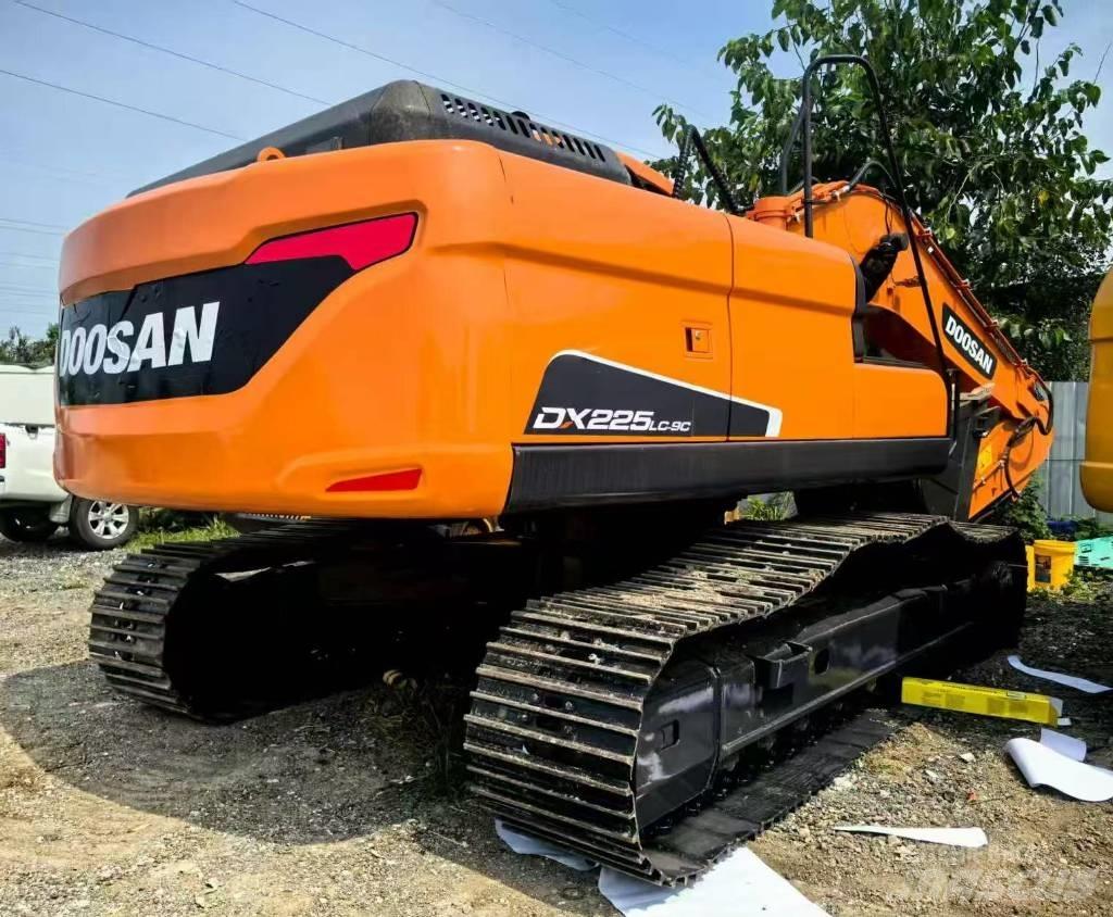 Doosan DX 225 LC 대형 굴삭기 29톤 이상