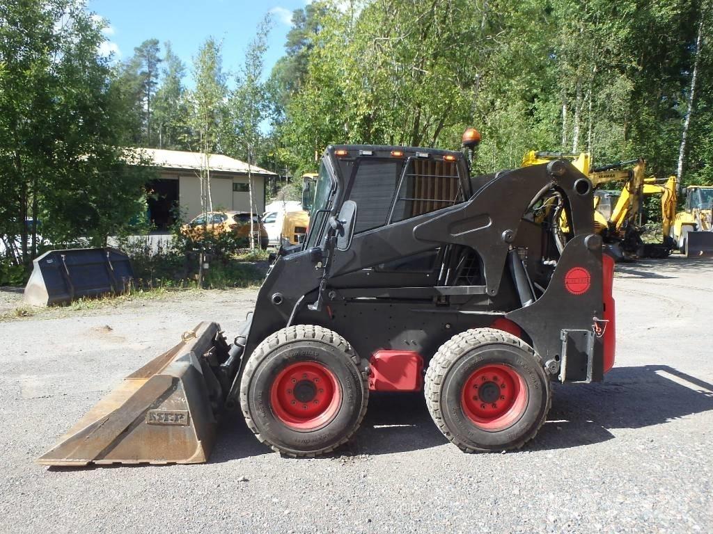 Bobcat S 300  스키드로더
