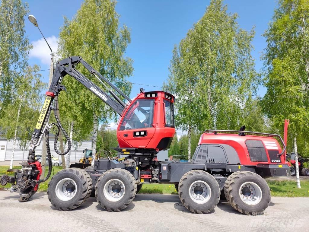 Komatsu 901 XC 원목 하베스터