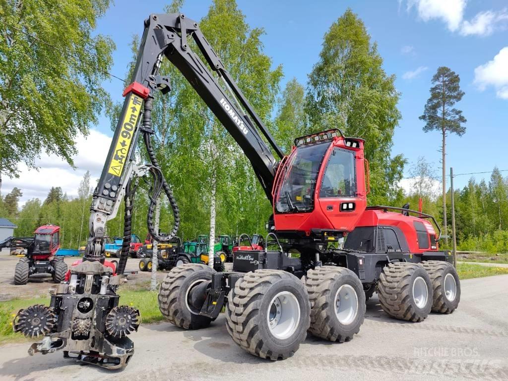 Komatsu 901 XC 원목 하베스터