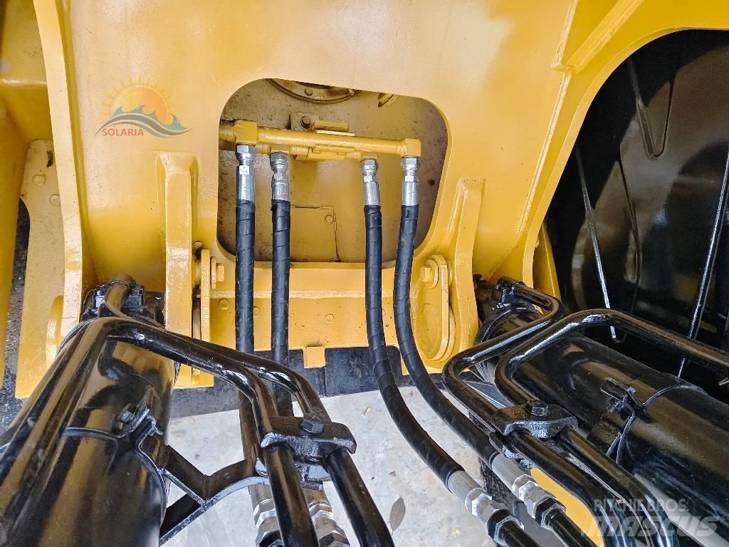 CAT 330 D 2L 대형 굴삭기 29톤 이상