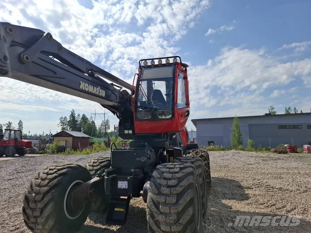 Komatsu 931 XC 원목 하베스터