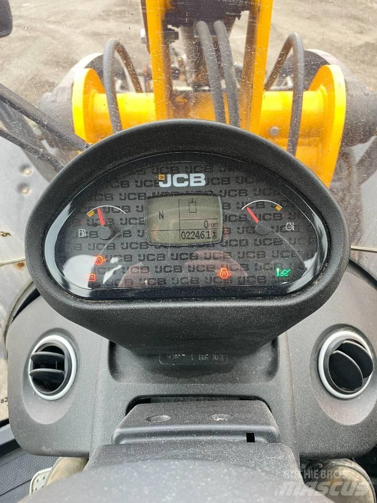 JCB 409 농업용 텔레 핸들러